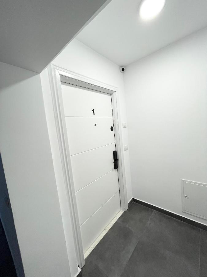 Central Studio Apartment 1, Τίρανα Εξωτερικό φωτογραφία